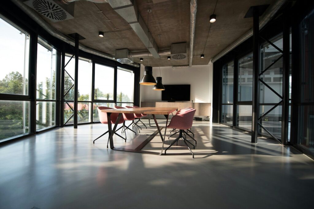 Notice Requirement? Avoid the notice pay—here’s what you, as an employer, mustn’t forget