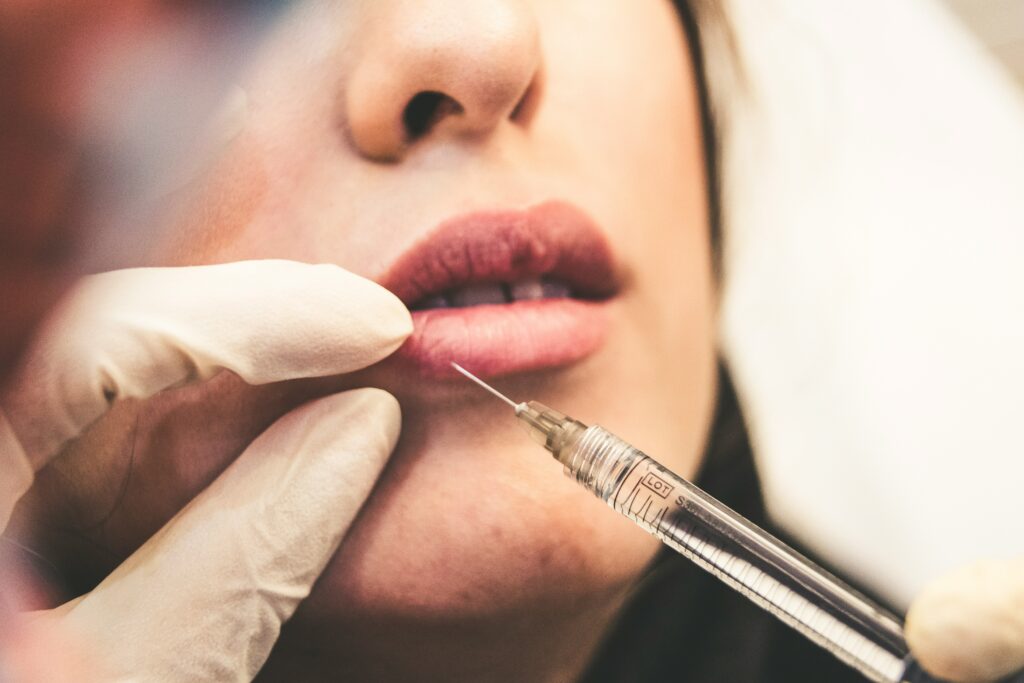 Cosmetic surgery: sick leave or out-of-pocket expense?